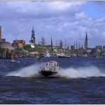 Lotsenboot in Eile  120512-066