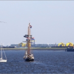CRC (rechts) Testwindgenerator (links) 120815-275